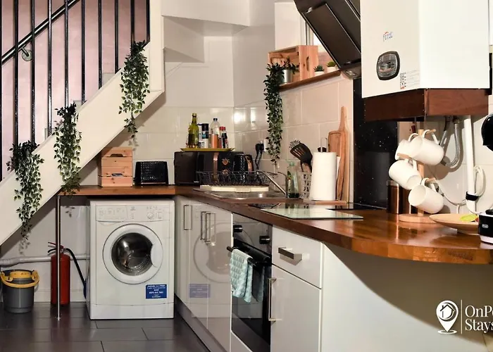 Smallest House In Chester - Cosy 1 Bedroom Home