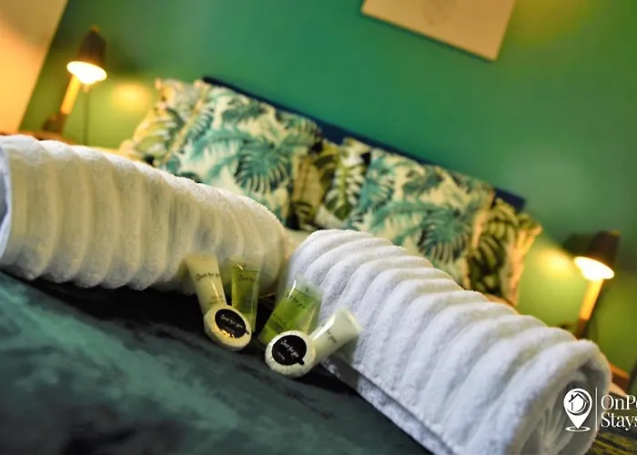 Smallest House In Chester - Cosy 1 Bedroom Home