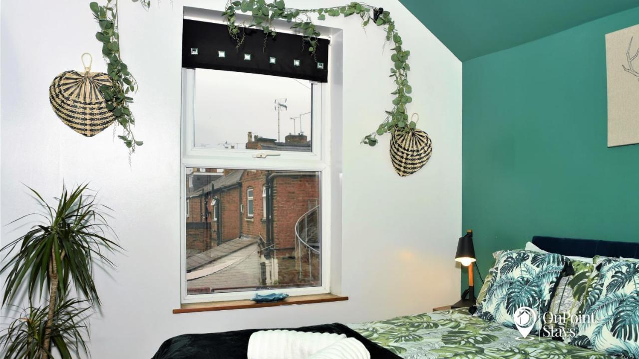 Smallest House In - Cosy 1 Bedroom Holiday home *